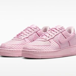 AIR FORCE 1 07 LOW SE “Valentine’s Day”